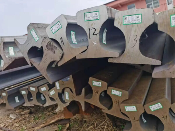 wholesale customized size 24kg 38kg 43kg u71mn 50mn uic50 uic54 heavy rail steel railroad track steel rails - Image 4