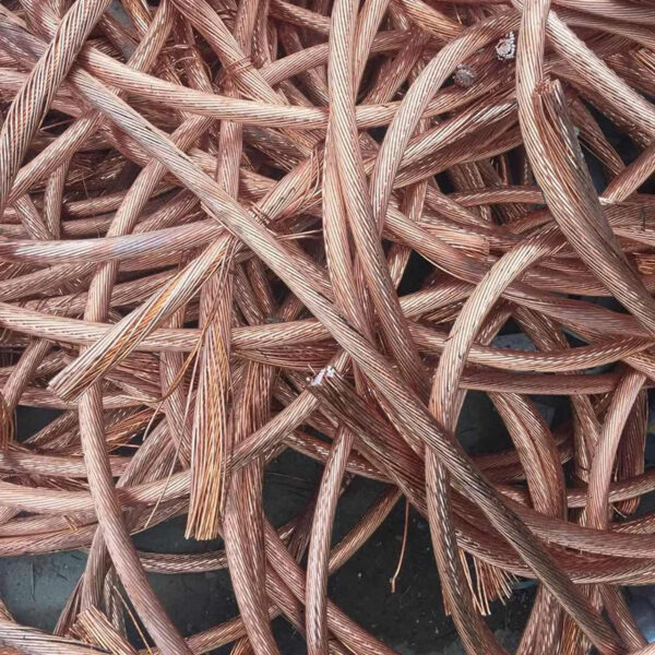 alambre de cobre de desecho High Quality Insulated Copper Wire Scrap 99.99% Pure Mill-Berry Copper Scrap for Sale - Image 2