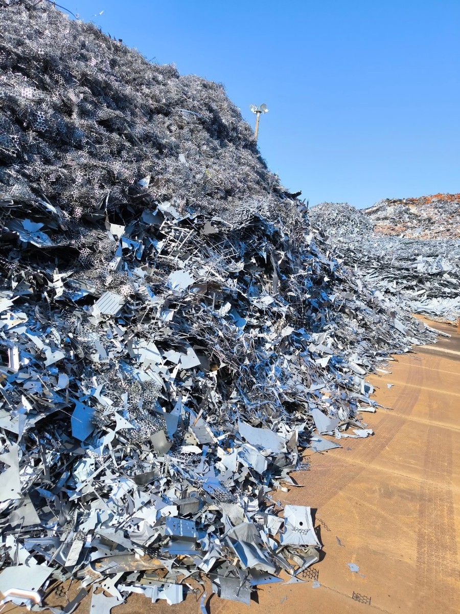 High Quality Heavy Galvanized Hm 1 Steel Scrap 430/201/304 Other Alloy Used for Engine Metal Plate Iron Sale Price Japan P3-28 - Image 2