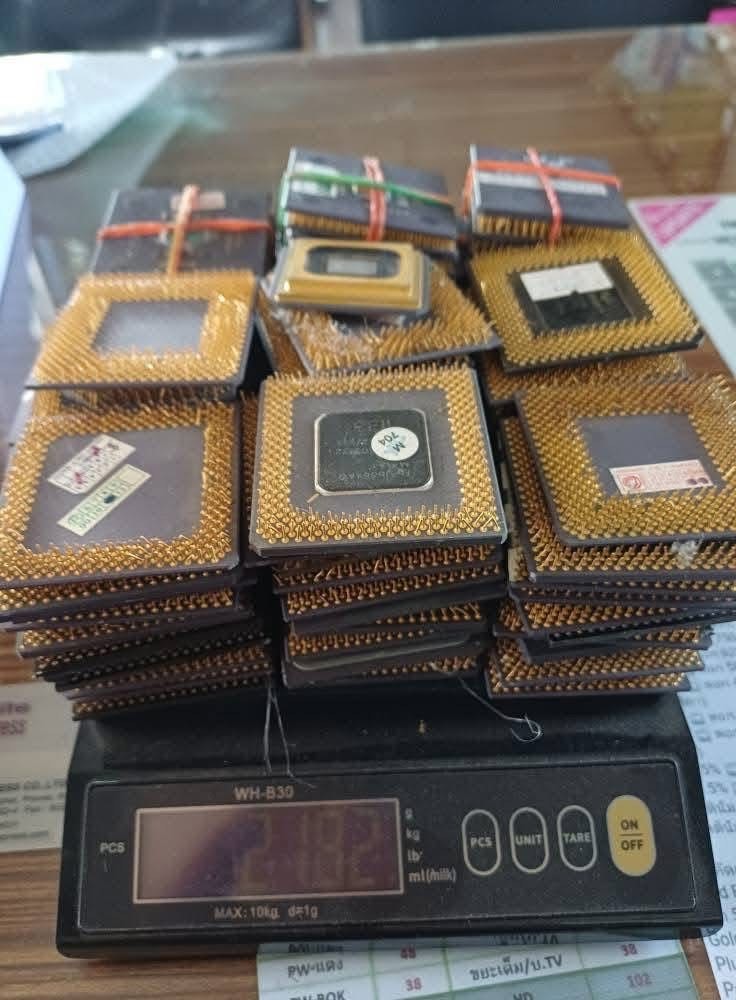 Wholesale Recyclable Ceramic CPU Scrap HMS Grade Electronic Chips for Metal Recovery - Image 6