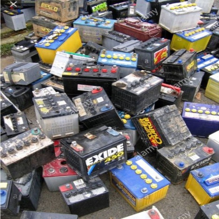Buy lead battery scrap at low cost with high recycling value suitable for battery manufacturers and metal processors - Image 2